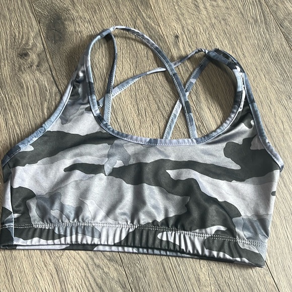Other - Camo sports bra